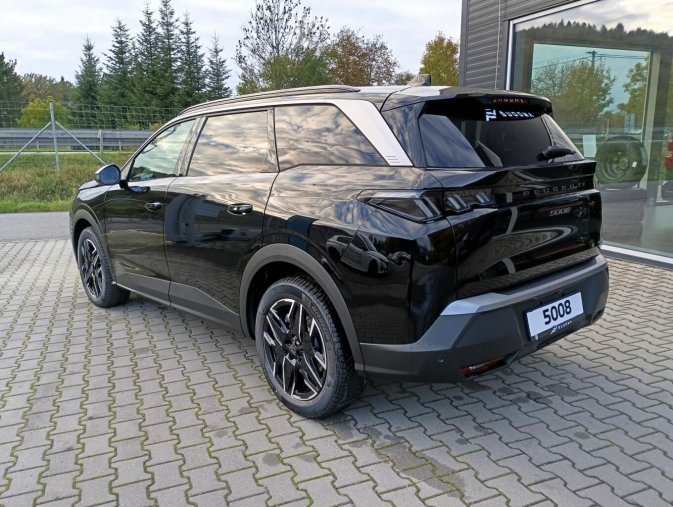 Peugeot 5008, Peugeot 5008 ALLURE Hybrid 145 e-DCS6, barva černá