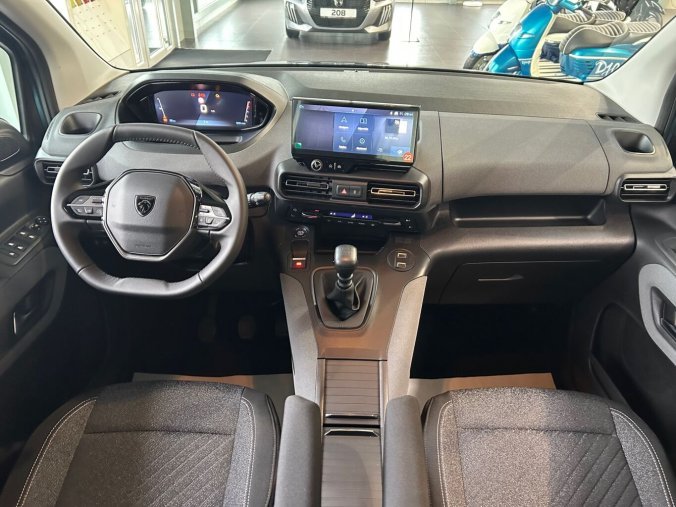 Peugeot Rifter, Peugeot Rifter ALLURE BlueHDi 100 S&S MAN6, barva modrá