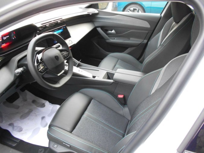 Peugeot 308, Peugeot 308 SW ALLURE Hybrid 136 e-DCS6, barva oranžová