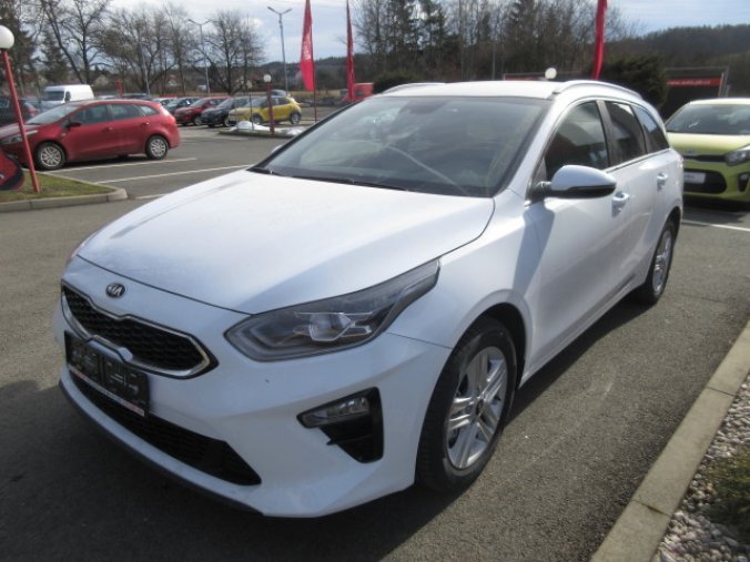 Kia Ceed, 1.5 T-GDi TOP, barva bílá