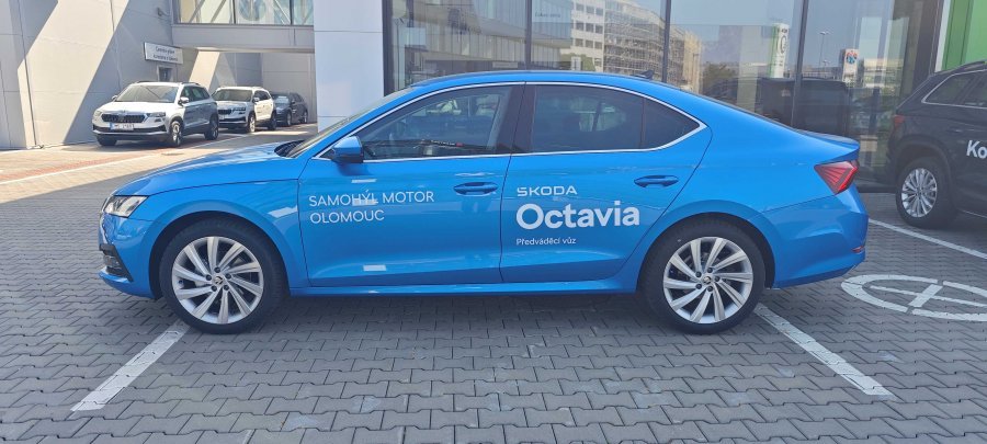 Škoda Octavia, 1,5 TSI 110 kW 7-stup. automat., barva modrá
