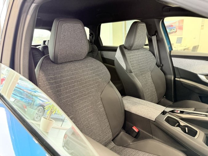 Peugeot 5008, Peugeot 5008 ALLURE, Automat, GRIP Control, barva modrá