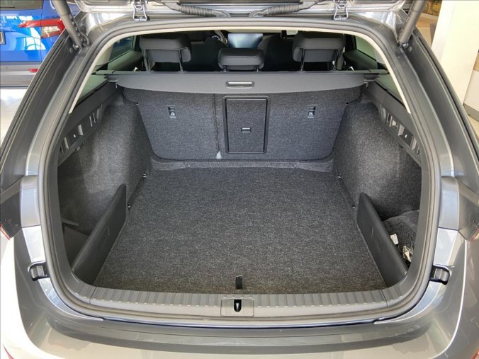 Škoda Octavia, 2,0 TDI 110 kW 4x4 DSG Scout, barva neuvedeno