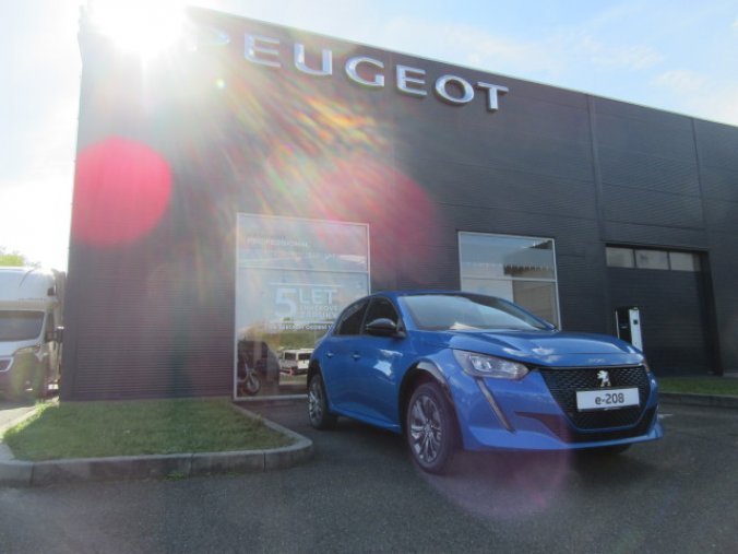 Peugeot 208, e-ALLURE PACK Elektromotor, barva modrá