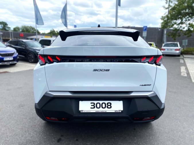 Peugeot 3008, Peugeot 3008 GT Hybrid 145 e-DCS6, barva bílá