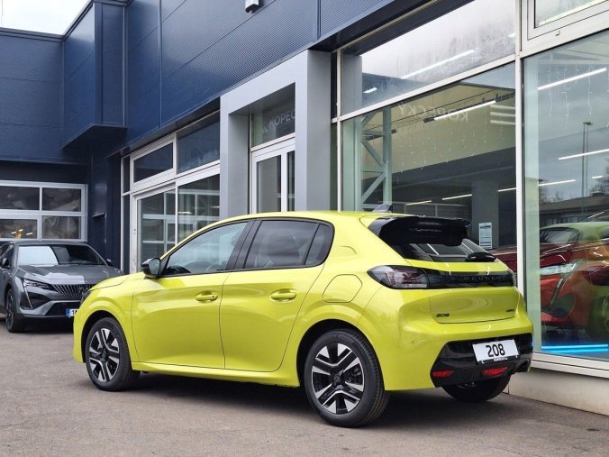 Peugeot 208, Peugeot 208 ALLURE Hybrid 110 e-DCS6, barva žlutá