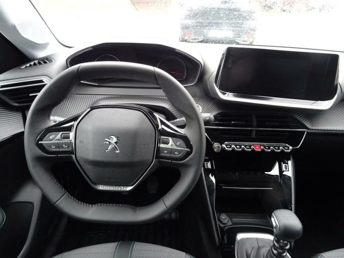 Peugeot 208, Peugeot 208 ALLURE 1,5 BlueHDi 100k MAN6, barva černá