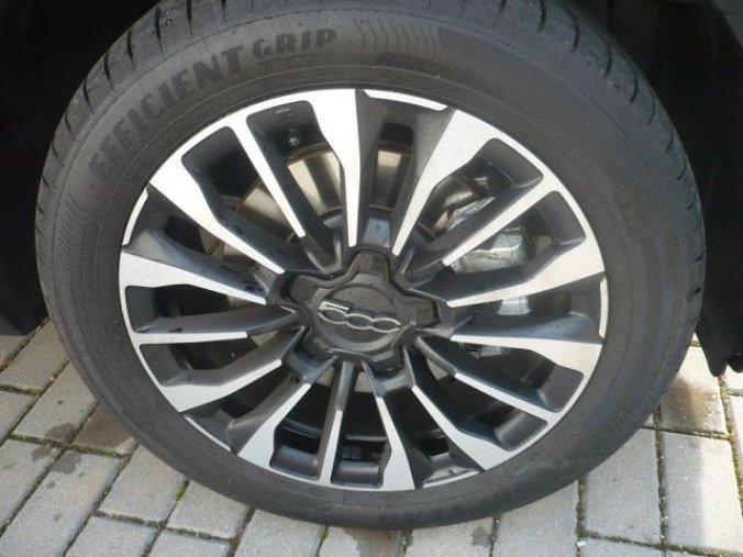 Fiat 500X, 1.0 Firefly 120k city cross, barva zelená