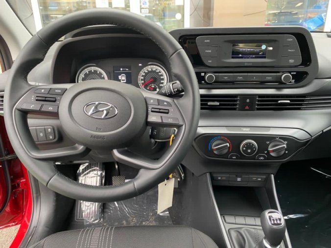 Hyundai i20, 1,2 DPI 5 st. manuální, barva červená