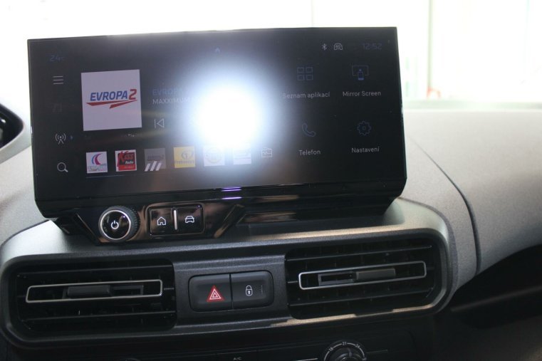 Peugeot Rifter, Peugeot Rifter ALLURE BlueHDi 100 S&S MAN6 N1, barva stříbrná