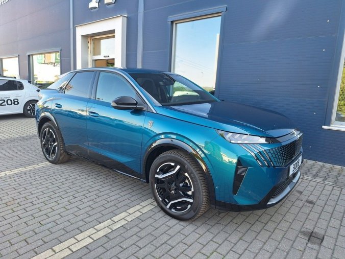 Peugeot 3008, Peugeot 3008 GT Elektromotor 157 kW / 210 k, barva modrá