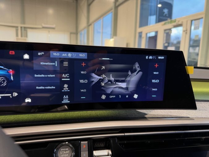 Peugeot 3008, Peugeot 3008 GT Hybrid 145 e-DCS6, barva modrá