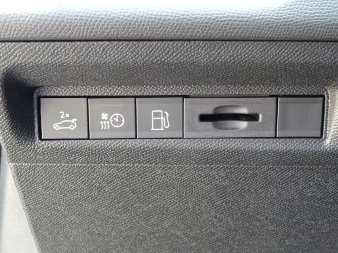 Peugeot 308, Peugeot 308 SW GT Plug-in HYBRID 225 e-EAT, barva modrá