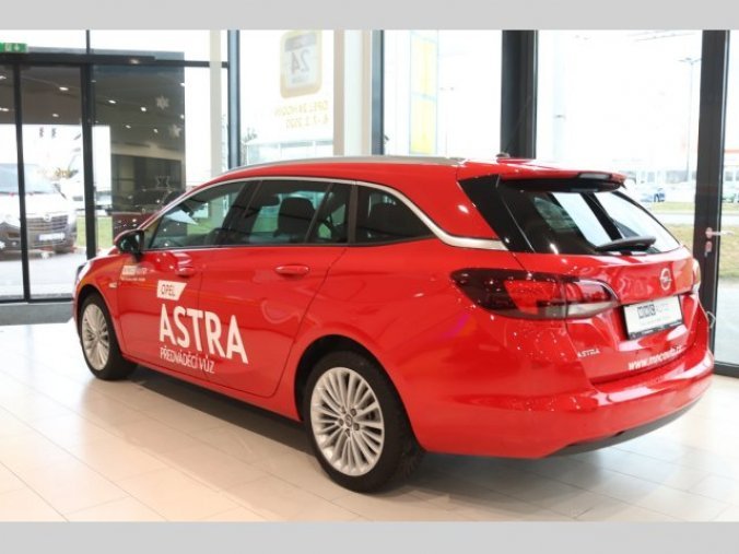 Opel Astra, ST Innovation 1.4T AT6, barva červená