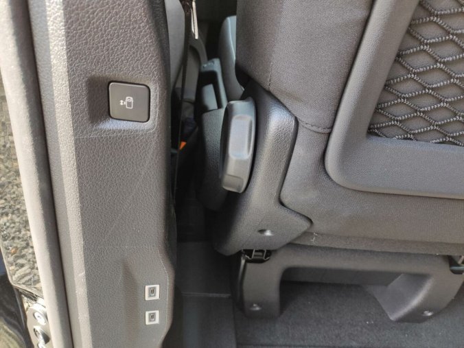 Peugeot Traveller, Peugeot Traveller L3 2.0 HDI AUT8  rezervace, barva černá