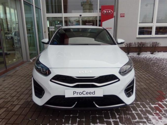 Kia ProCeed, 1,5T-GDi GTLINE MY24, barva bílá