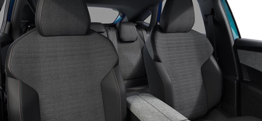 Peugeot 3008, Peugeot 3008 ALLURE HYBRID 145 e-DCS6, barva modrá