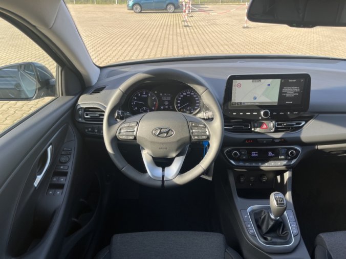 Hyundai i30, 1,5 T-GDI 117 kW iMT MHEV, barva bronzová