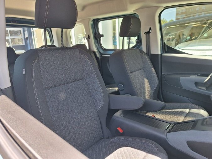Peugeot Rifter, Peugeot Rifter ALLURE 1.5 BHDi 130k MAN6 N1, barva modrá