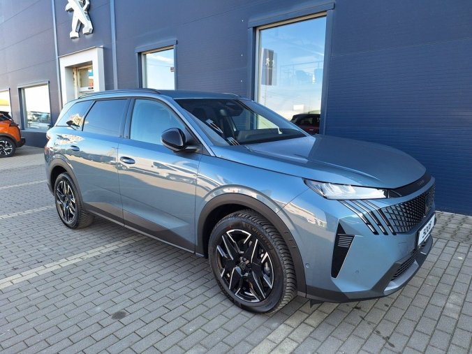 Peugeot 5008, Peugeot 5008 ALLURE Hybrid 136 e-DCS6, barva modrá