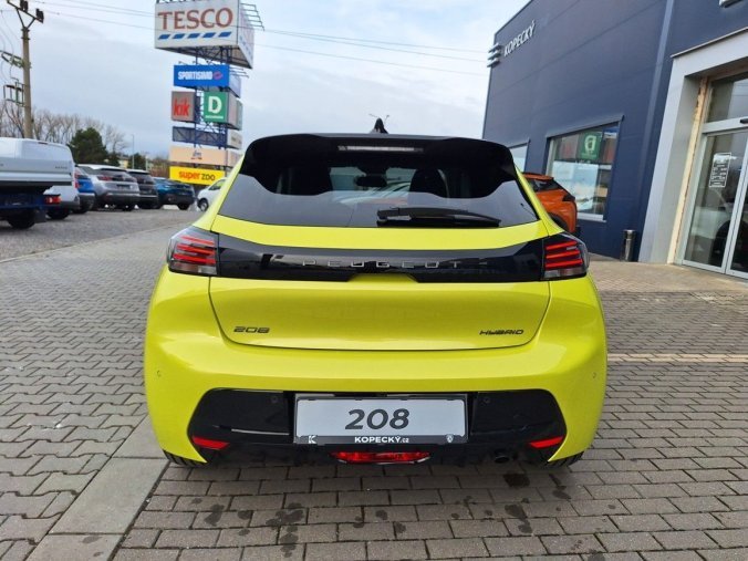Peugeot 208, Peugeot 208 ALLURE Hybrid 100 e-DCS6, barva žlutá