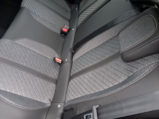 Peugeot 2008, Peugeot 2008 2008 ALLURE PureTech 130 S&amp, barva černá