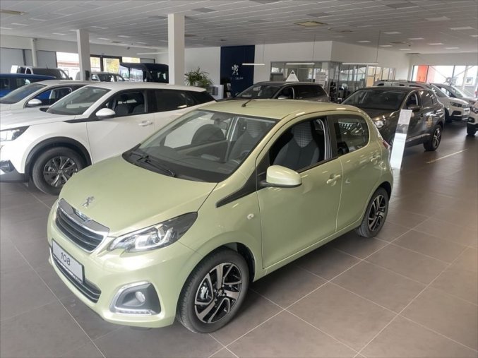 Peugeot 108, 1.0VTi 72k MAN5 Allure, barva zelená