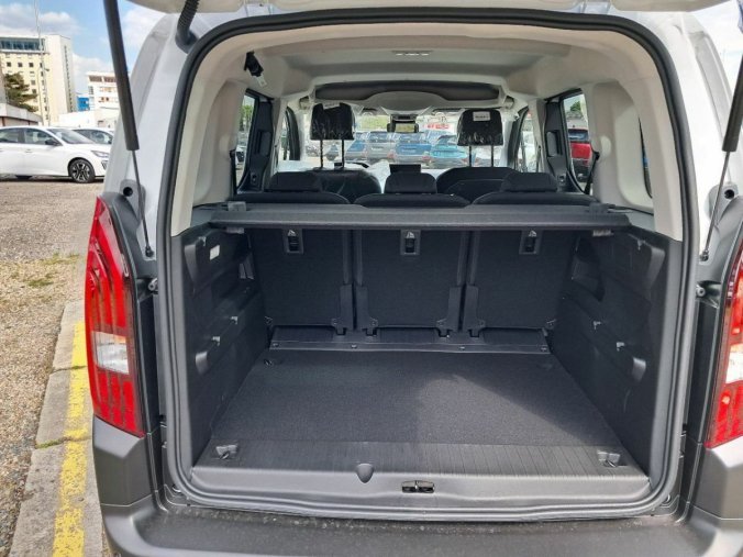 Peugeot Rifter, Peugeot Rifter GT BlueHDi 130 S&S EAT8, barva bílá