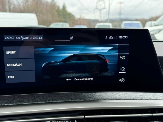 Peugeot 5008, Peugeot 5008 5008 ALLURE Hybrid 136 e-DCS6, barva bílá