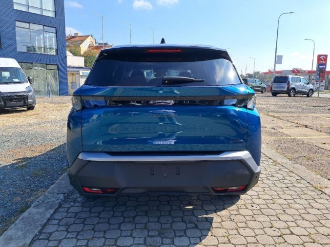 Peugeot 5008, Peugeot 5008 5008 GT Hybrid 145 e-DCS6, barva modrá