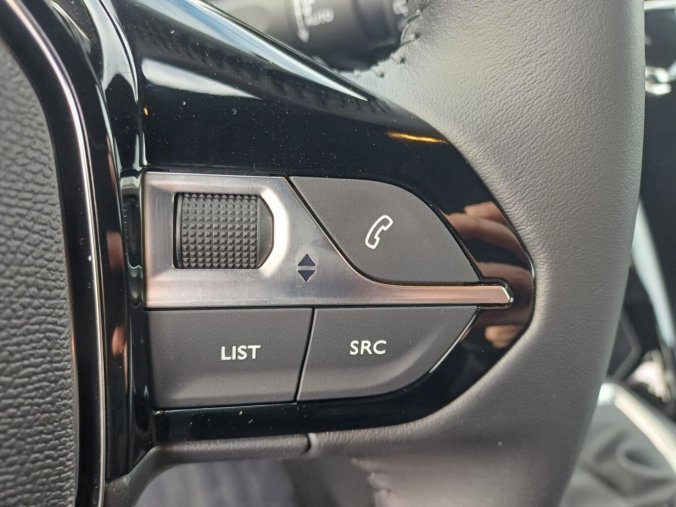 Peugeot 2008, Peugeot 2008 BUSINESS Hybrid 110 e-DCS6, barva bílá