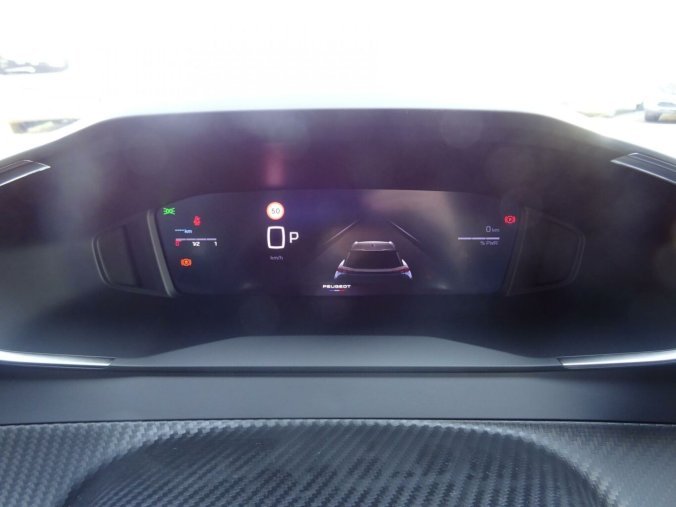Peugeot 2008, Peugeot 2008 ALLURE Hybrid 145k e-DCS6, barva stříbrná