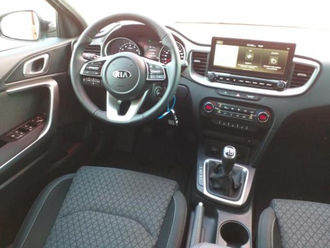 Kia Ceed, NEW SW 1,4T-GDi Excl.,Win MY20, barva šedá