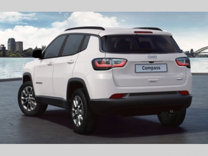 Jeep Compass, LONGITUDE 1.3 Turbo GSE 130k F, barva bílá
