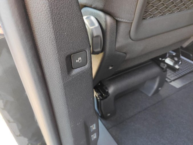 Peugeot Traveller, Peugeot Traveller L3 2.2 HDI AUT8 180k  WEBASTO, barva šedá