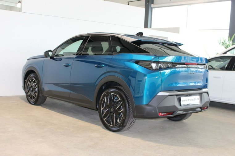 Peugeot 3008, Peugeot 3008 Allure Hybrid 136 e-DCS6, barva modrá