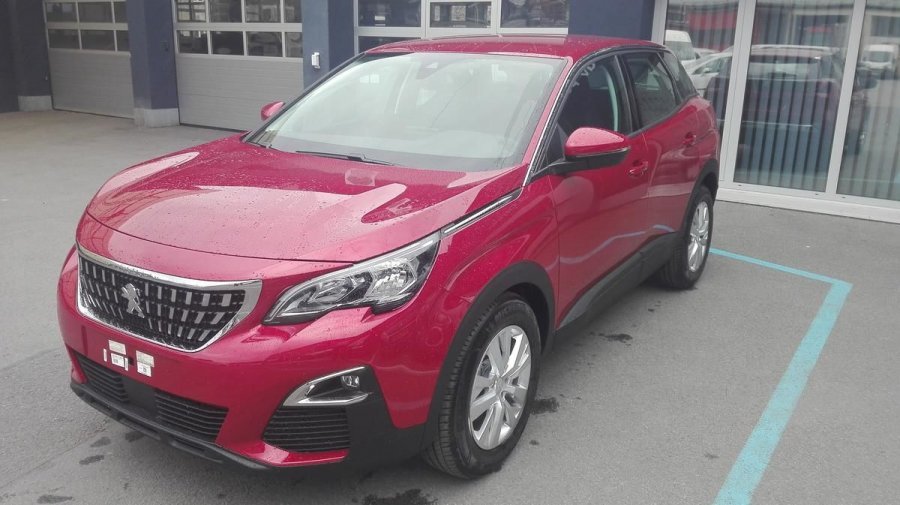Peugeot 3008, ACTIVE 1.2 PureTech 130 MAN6, barva červená