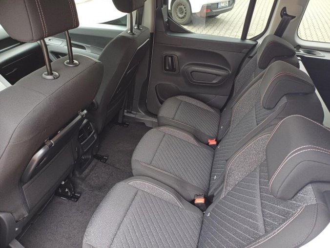 Peugeot Rifter, Peugeot Rifter Long Allure 1.5 HDI 130k, barva bílá