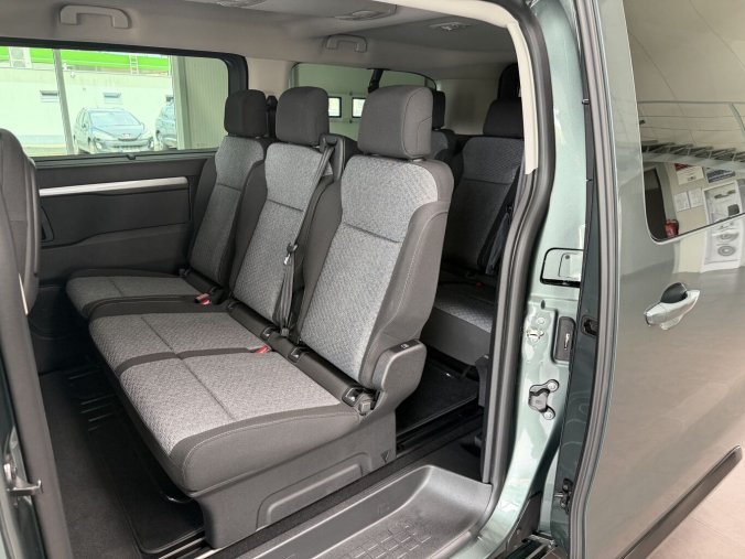 Peugeot Traveller, Peugeot Traveller Active L3 2.2 BHDi 150k MAN6, barva zelená