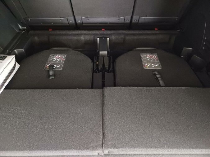 Peugeot 5008, Peugeot 5008 Allure Pack BlueHdi 130k EAT8, barva šedá