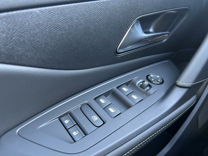 Peugeot 308, Peugeot 308 SW GT Hybrid 145 e-DCS6, barva bílá