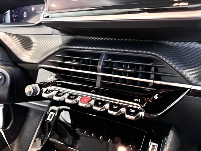 Peugeot 208, Peugeot 208 ACTIVE, 100 koní, Výhřev sedadel, barva šedá