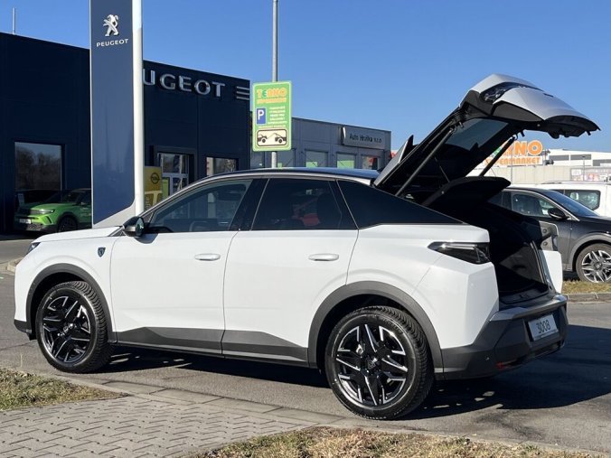 Peugeot 3008, Peugeot 3008 GT Hybrid 136 e-DCS6, barva bílá