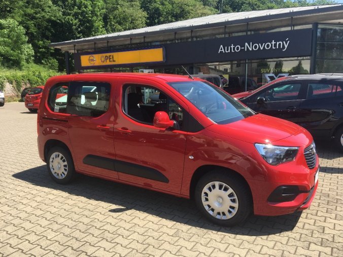 Opel Combo, Life Enjoy L1H1 1,2 Turbo, barva červená
