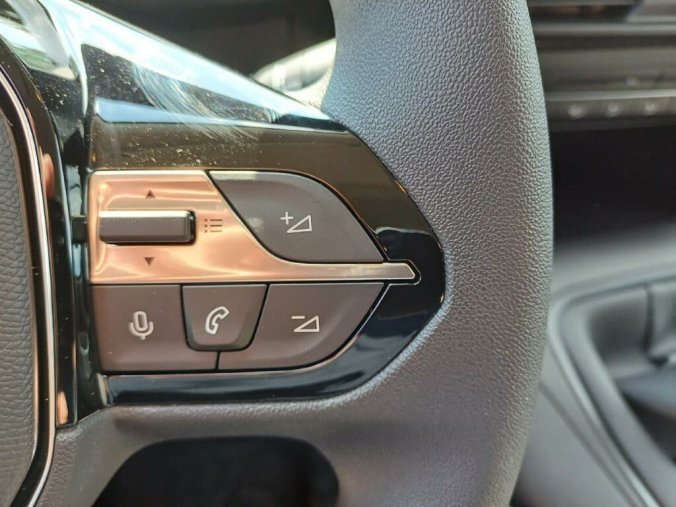 Peugeot Rifter, Peugeot Rifter LONG ACTIVE BlueHDi 100k, barva stříbrná