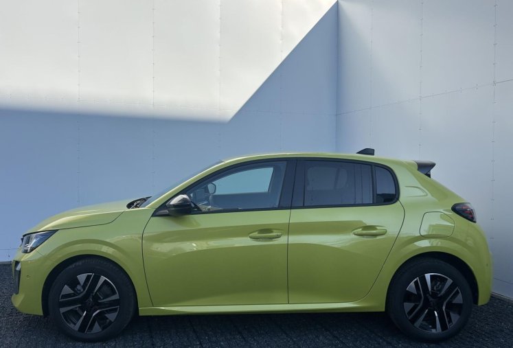 Peugeot 208, Peugeot 208 ALLURE Hybrid 110 e-DCS6, barva zelená