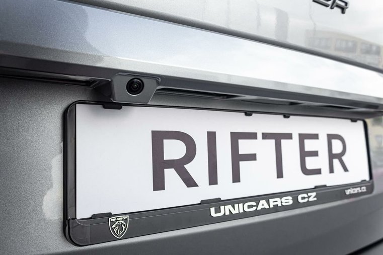 Peugeot Rifter, Peugeot Rifter 1,5 LONG GT BHDi 130 S&S EAT8, barva stříbrná
