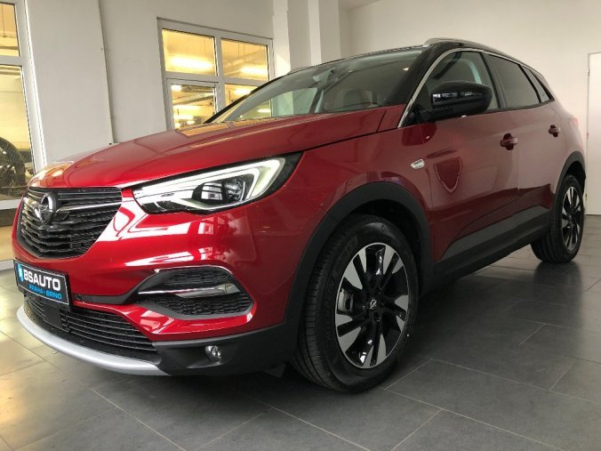 Opel Grandland X, Ultimate 1,6 Turbo AT8, barva vínová