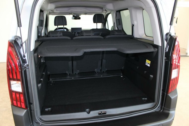 Peugeot Rifter, Peugeot Rifter ALLURE BlueHDi 130 S&S MAN6 N1, barva stříbrná
