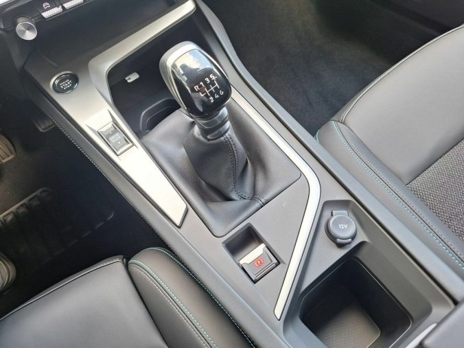 Peugeot 308, Peugeot 308 ALLURE 1.2 PT 130K MAN6, barva šedá